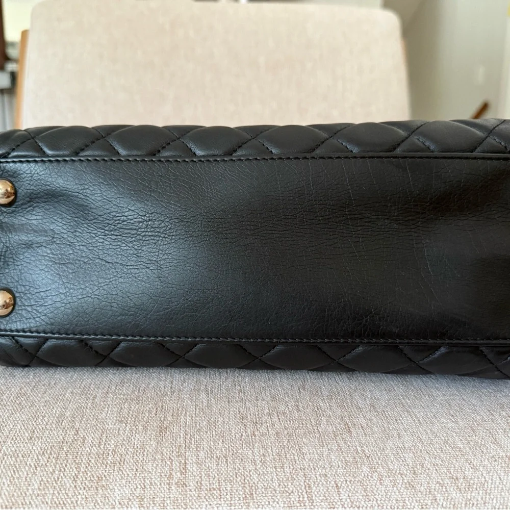 CHANEL Black Classic Quilted Tote Bag with Silver Chain - Picture 4 of 16